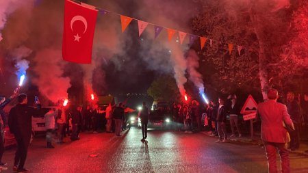 AK Parti Gövde gösterisi yaptı