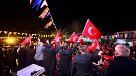 AK Parti Gövde gösterisi yaptı
