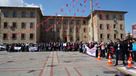 Engelli yoktur, engelleyen vardır