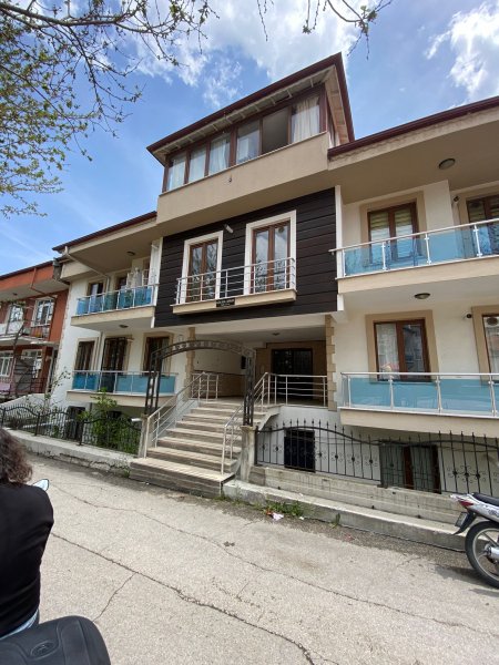 Isparta’da Çok acil uygun fiyata satılık 2+1 Apart