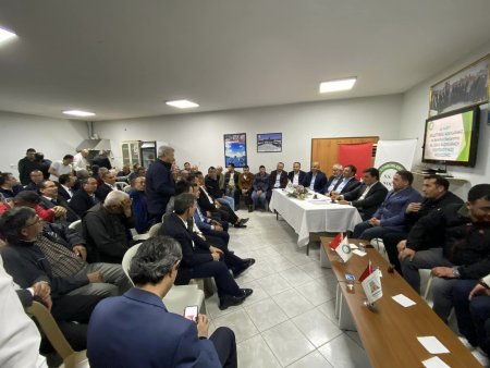 AK Parti’nin adayları şoförlerle buluştu