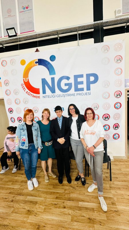 Özel öğrencileri ziyarete geldiler
