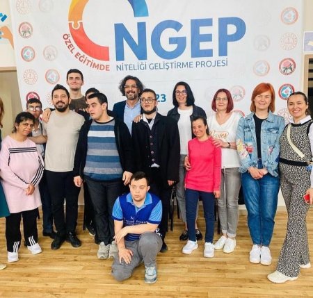 Özel öğrencileri ziyarete geldiler