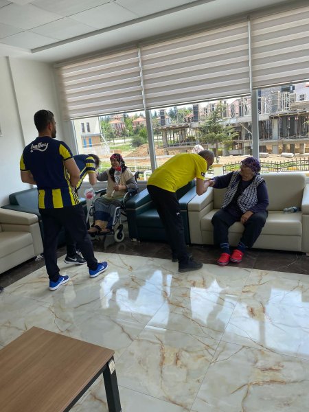 Yalvaçlı Fenerbahçelilerden anlamlı ziyaret