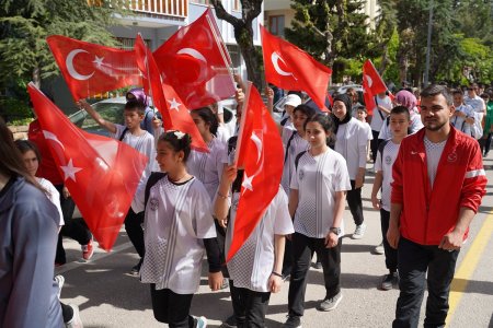 Gençlik Haftası coşkuyla başladı