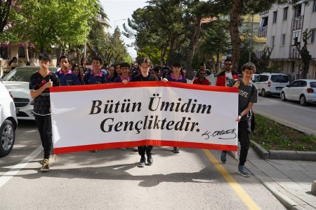 Gençlik Haftası coşkuyla başladı
