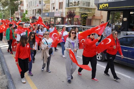 Gençlik Haftası coşkuyla başladı