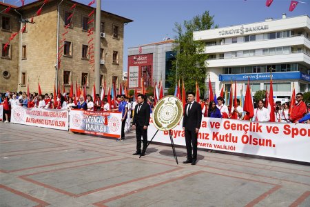 Gençlik Haftası coşkuyla başladı