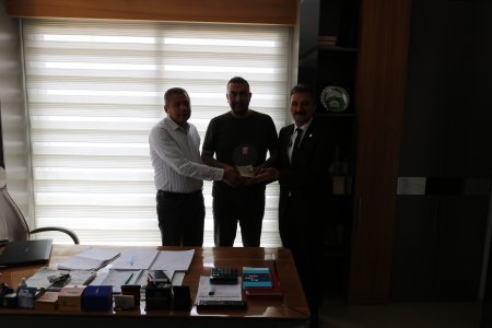 2022 yılı Tescil İşlem Hacminde dereceye giren üyelere plaketleri verildi
