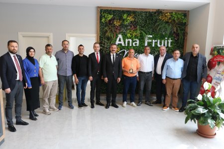 2022 yılı Tescil İşlem Hacminde dereceye giren üyelere plaketleri verildi