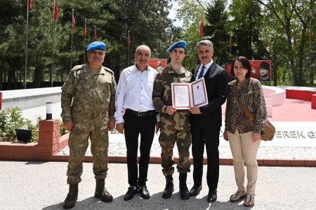 Askerlik Heyecanı Yaşayan Özel Gençlerimiz Törenle Yemin Etti