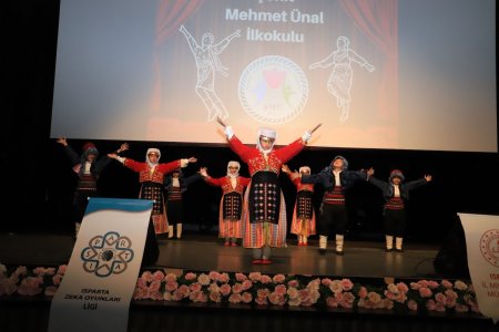 Isparta zekâ oyunları Mimar Sinan ligi ödül töreni gerçekleştirildi