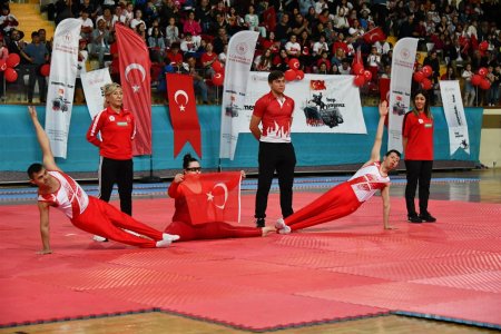 19 Mayıs Atatürk'ü Anma, Gençlik ve Spor Bayramı Coşkuyla Kutlandı