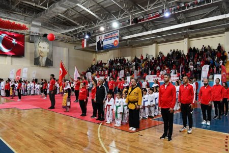19 Mayıs Atatürk'ü Anma, Gençlik ve Spor Bayramı Coşkuyla Kutlandı