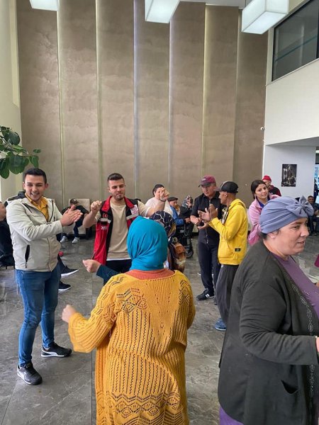 Engelli yakınlarıyla bir araya geldiler