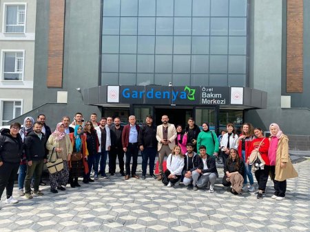 Engelli yakınlarıyla bir araya geldiler