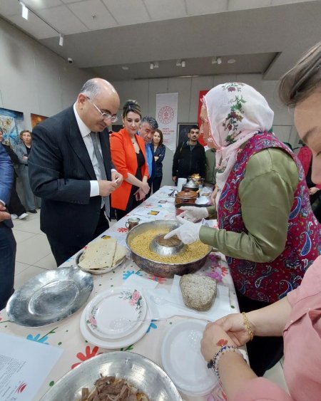 Türk Mutfağı Haftasında Isparta'nın yemekleri sunumu