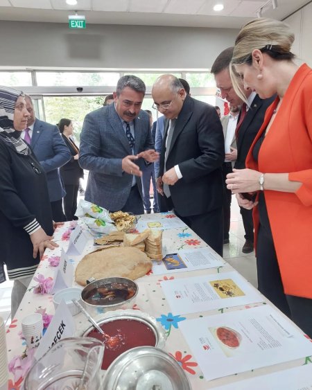 Türk Mutfağı Haftasında Isparta'nın yemekleri sunumu