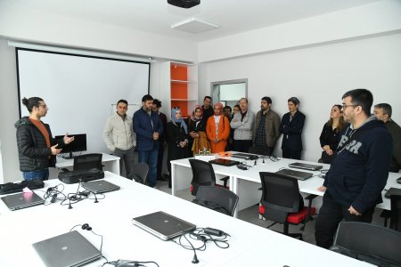 Öğretmenlerden Siber Isparta Gençlik Merkezi’ne tam not