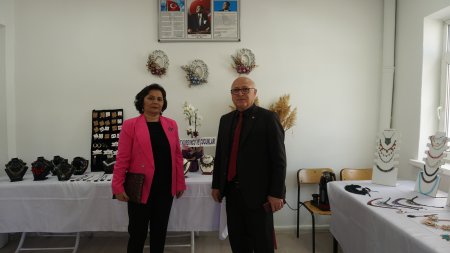 El emeği ürünler sergilendi