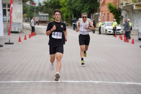 Isparta'da Gül Koşusu yapıldı