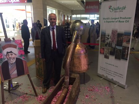 Festivale Gülbirlik damgası