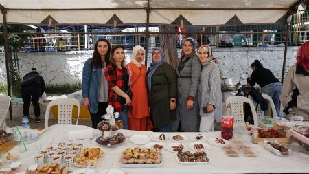 Okul yararı için kermes düzenlendi
