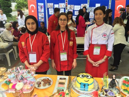 Öğrenciler projeleri ile yeteneklerini sergiledi
