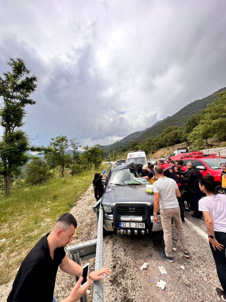 Dereboğazı'nda kafa kafaya çarpıştılar