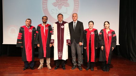 SDÜ Ödül ve Akademik Biniş Giyme Töreni düzenledi