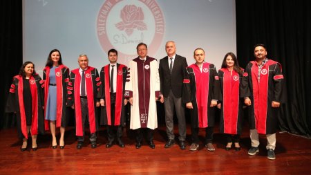 SDÜ Ödül ve Akademik Biniş Giyme Töreni düzenledi