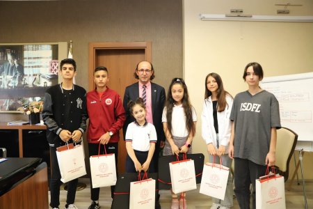 Dereceye giren öğrencilere ödülleri verildi