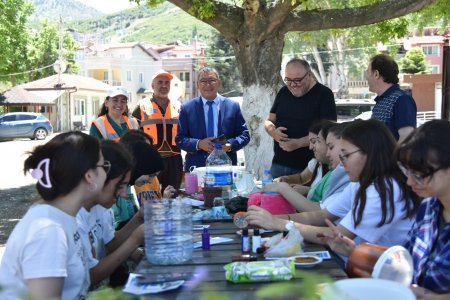 Öğrenciler atık malzemelerden tasarım yaptılar