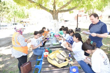 Öğrenciler atık malzemelerden tasarım yaptılar