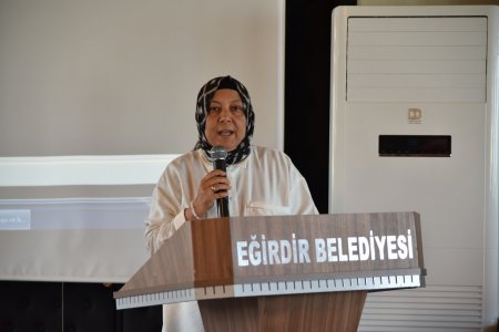 Memuriyete geçerek yemin ettiler