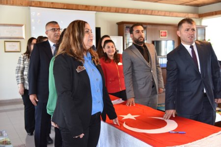 Memuriyete geçerek yemin ettiler