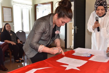 Memuriyete geçerek yemin ettiler