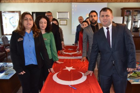 Memuriyete geçerek yemin ettiler