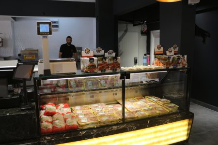 Tayfun Et Şarküteri açıldı