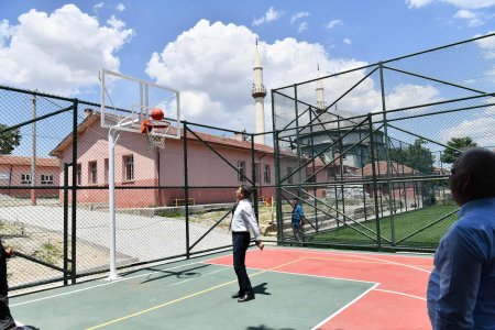 Köylerde alt yapı çalışmaları devam ediyor