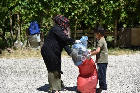 Eğirdir'de tüm mahalleler temizlik programıyla temizleniyor