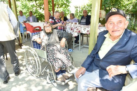 Eğirdir Huzurevinde gözleme etkinliği yapıldı 