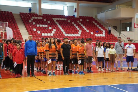ANALİG Basketbol Grup Müsabakaları sürüyor