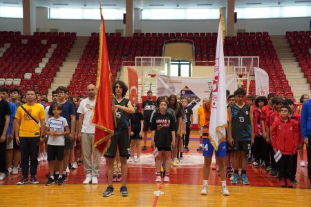 ANALİG Basketbol Grup Müsabakaları sürüyor