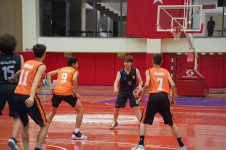ANALİG Basketbol Grup Müsabakaları sürüyor