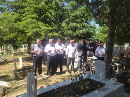 Şarkikaraağaç'ta şehitlik ziyareti yapıldı