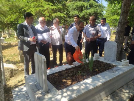 Şarkikaraağaç'ta şehitlik ziyareti yapıldı