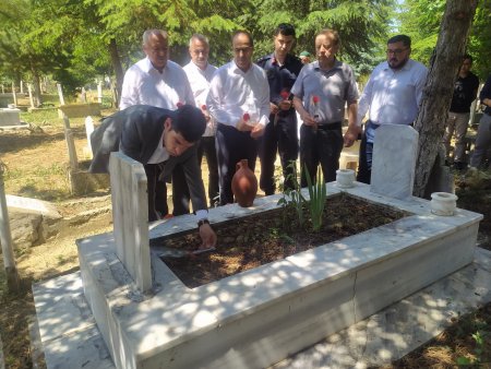Şarkikaraağaç'ta şehitlik ziyareti yapıldı