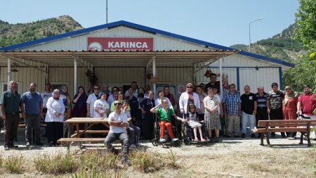 Zihinsel engelli bireyleri topluma kazandıran dernek