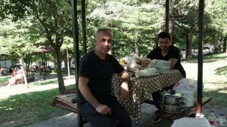 Vatandaş mesirelik alanlara akın etti 